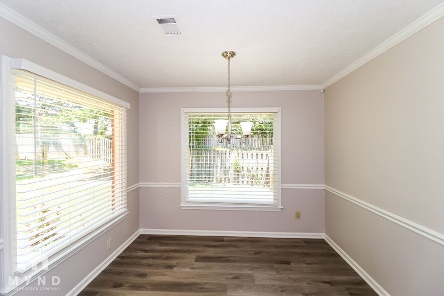 Building Photo - 8994 Fletcher Park Cir N