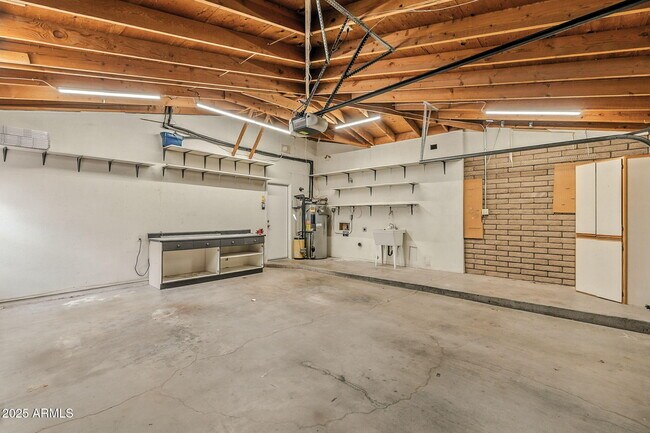 Building Photo - 9020 N 29th St
