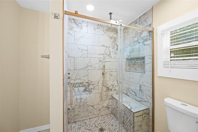 Building Photo - 245 S Rhodes St