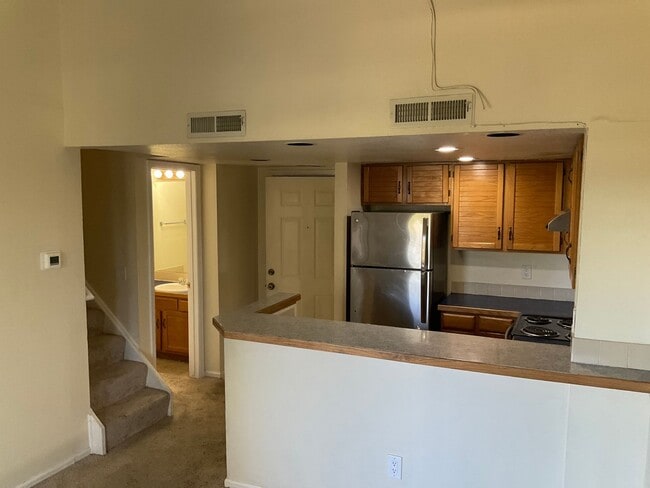 Building Photo - Pre lease !!