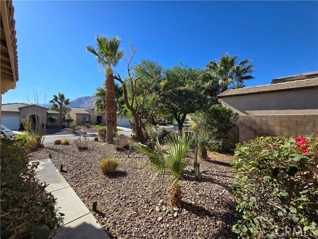 Building Photo - 736 Summit Dr