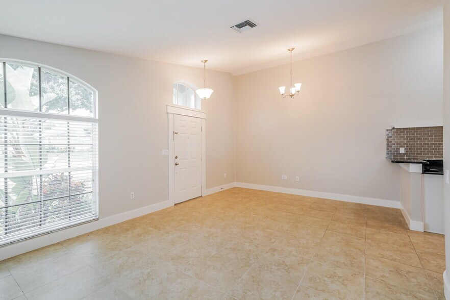 Building Photo - 3149 Castle Rock Cir