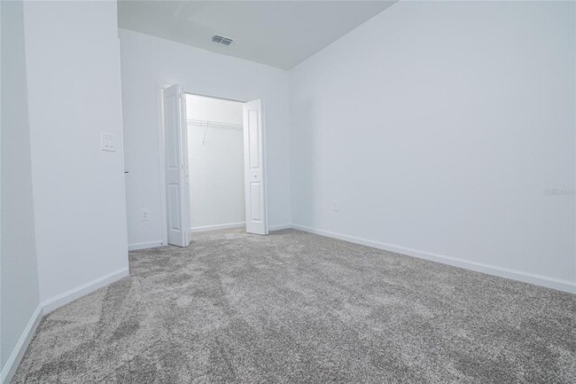 Building Photo - 2642 Runners Cir