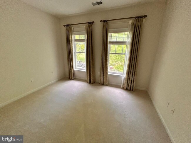 Building Photo - 308 Trotter Farm Dr