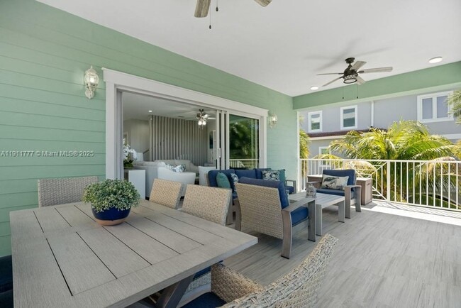 Building Photo - 112 Ave D