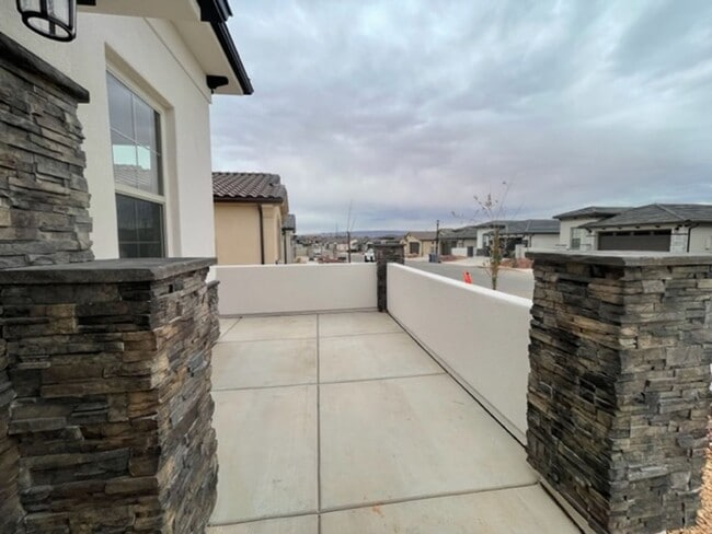 Building Photo - Beautiful Brio Home.