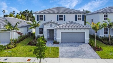 Building Photo - 2647 SE 8th Ct