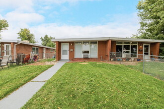 Building Photo - Remodeled 2 bedroom, 1 bath duplex for rent