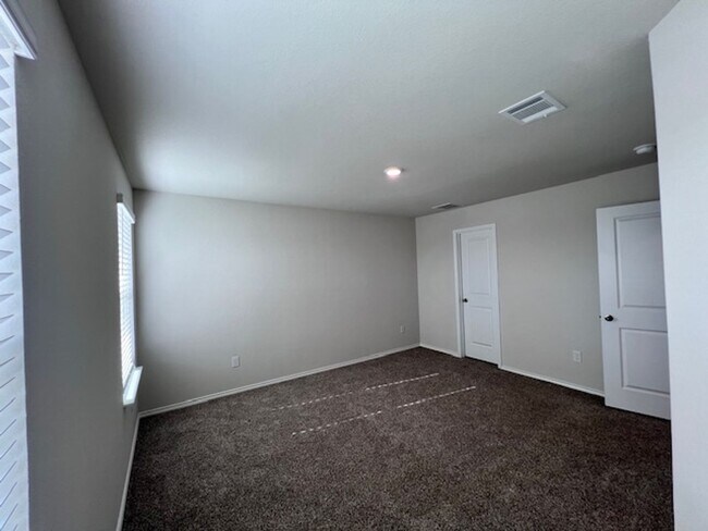 Building Photo - Solana Ridge Subdivision