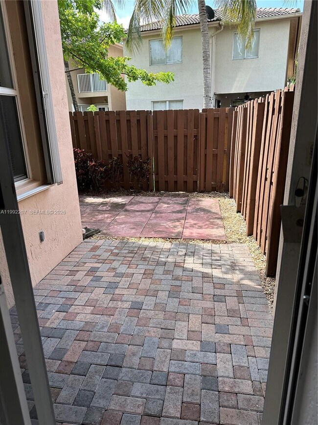 Building Photo - 11344 NW 72nd Ln