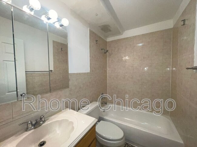 Building Photo - 444 Osage Ln