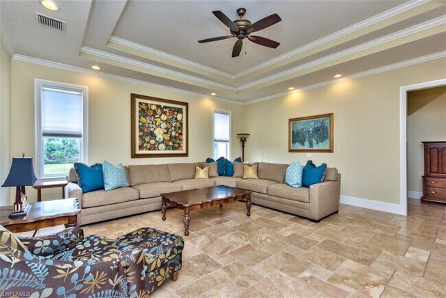 Building Photo - 2225 23rd St SW