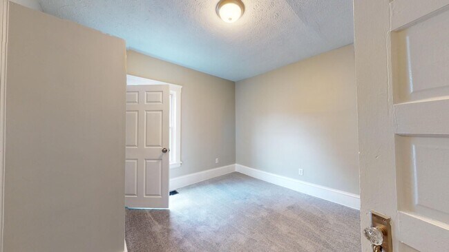 Building Photo - 2053 W.99th