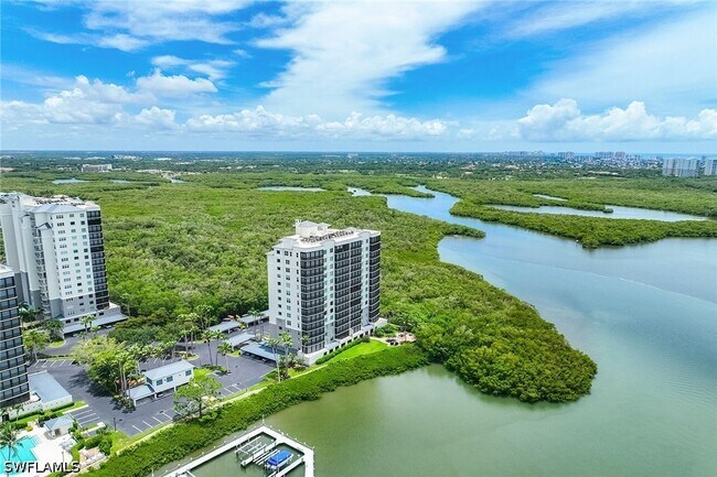 Building Photo - 420 Cove Tower Dr