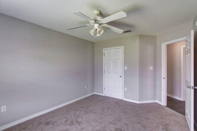 Building Photo - 2664 Shoni Dr