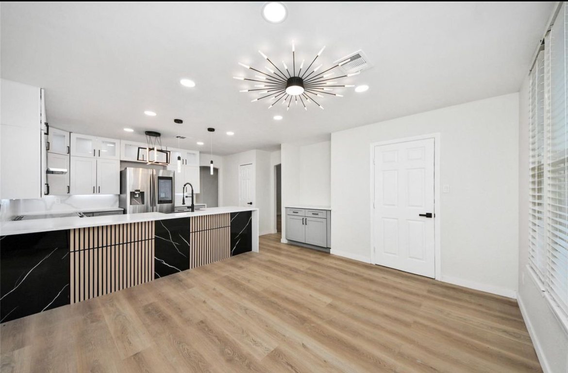 Building Photo - 15719 Baytree Dr