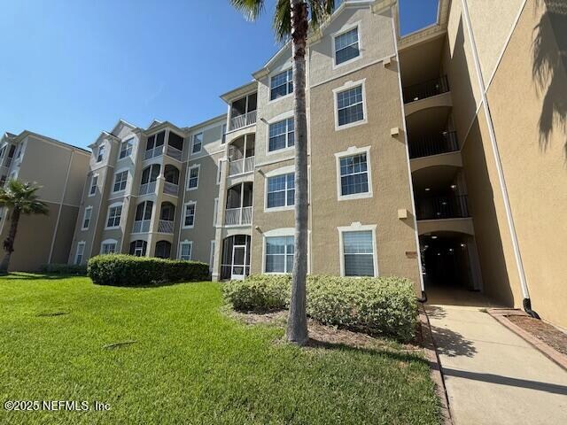 Building Photo - 7801 Point Meadows Dr