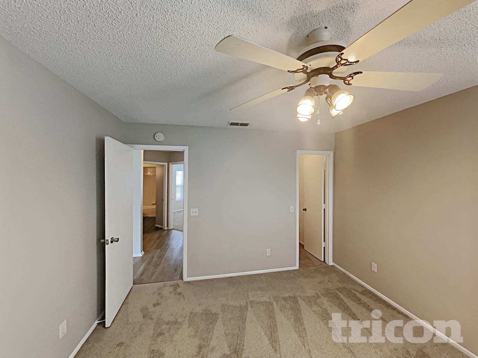 Building Photo - 6209 61st Ct E