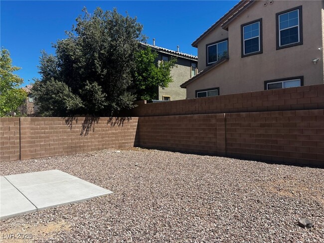 Building Photo - 3153 Amari Ave