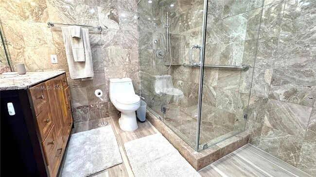 Building Photo - 3505 S Ocean Dr