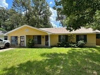 Building Photo - 115 Hayes Dr