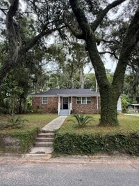 Building Photo - 2120 Glynnwood Dr