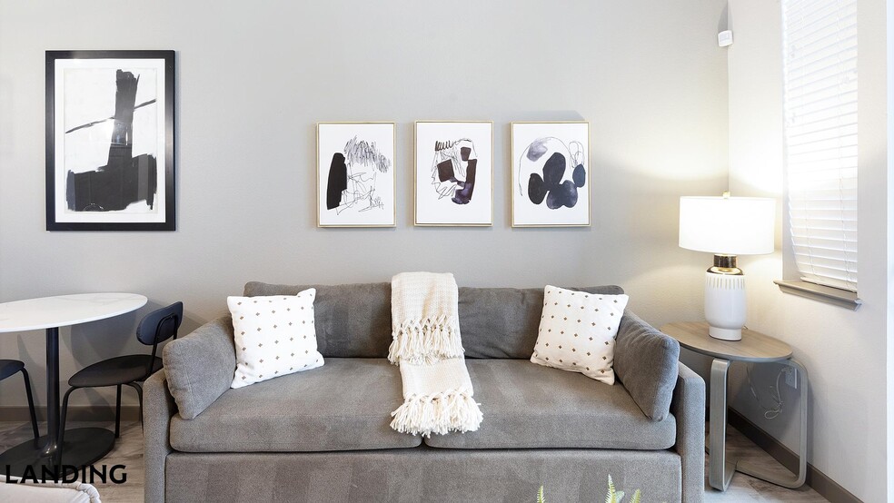 Building Photo - 3150 W Twain Ave