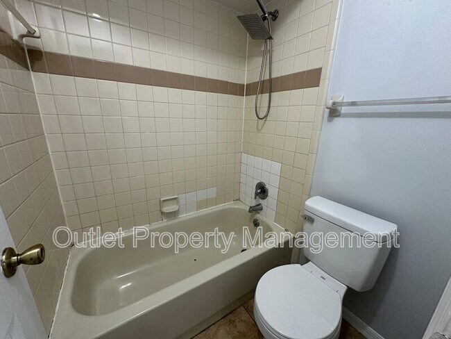 Building Photo - 2551 Medley Ct