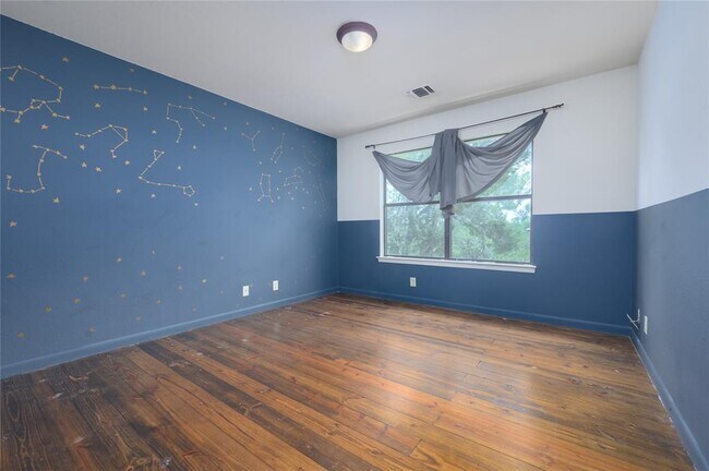 Building Photo - 14501 Blue Jay Point