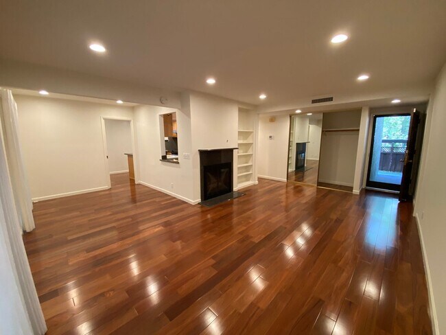 Building Photo - 20812 4th St