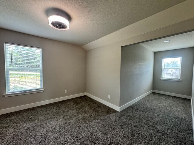 Building Photo - For Rent – 100 Brooklyn Dr, Canyon Lake, T...