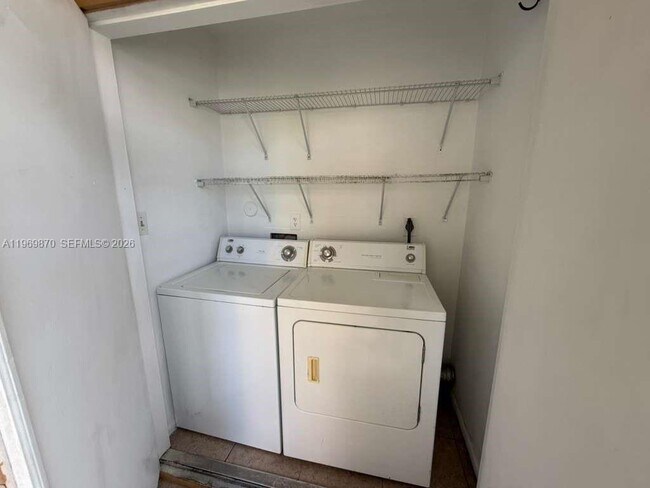 Building Photo - 10441 SW 156th Ct