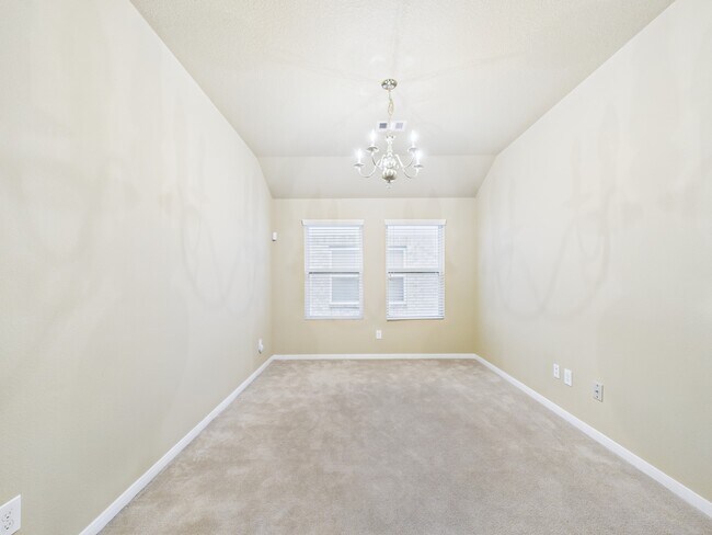 Building Photo - 5039 Ivy Fair Way