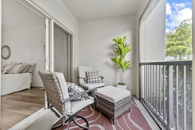 Building Photo - 140 NW Peacock Blvd