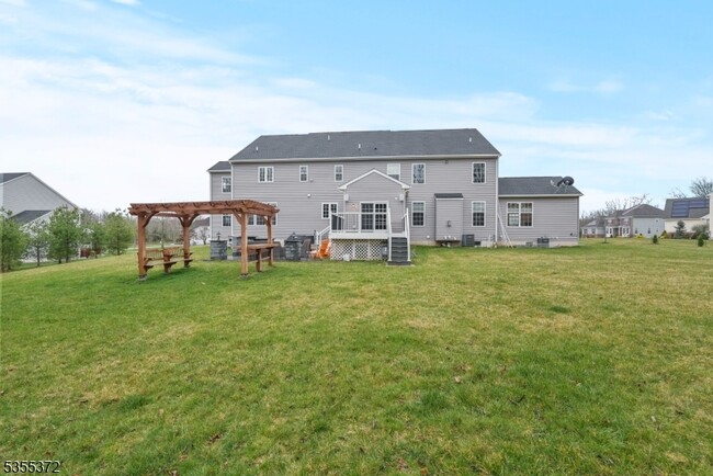 Building Photo - 12 Remy Ct