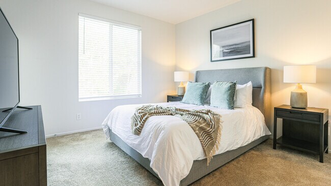 Building Photo - 4250 Glencoe Ave