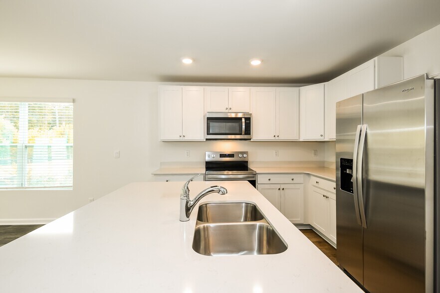 Building Photo - 26 Striker Rd