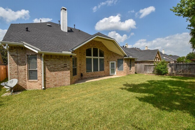 Building Photo - 21223 Pennshore Ln