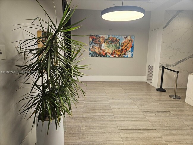 Building Photo - 140 S Dixie Hwy