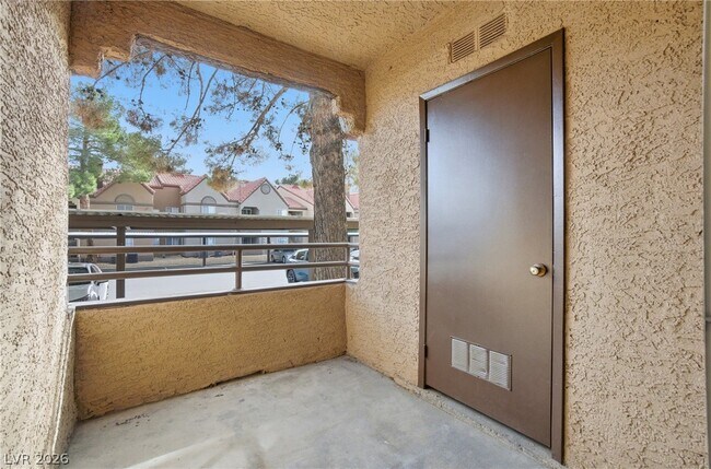 Building Photo - 2200 S Fort Apache Rd