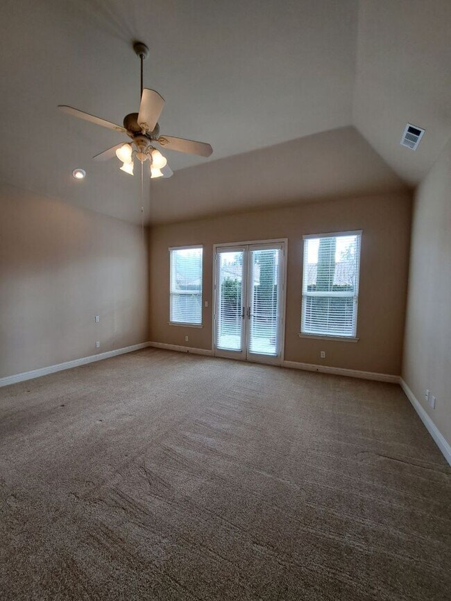 Building Photo - Custom Clovis Residence in Gated Community | Spacious Layout & 3-Car Garage!