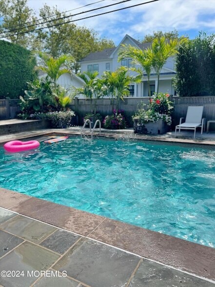 Building Photo - 402 Philadelphia Blvd