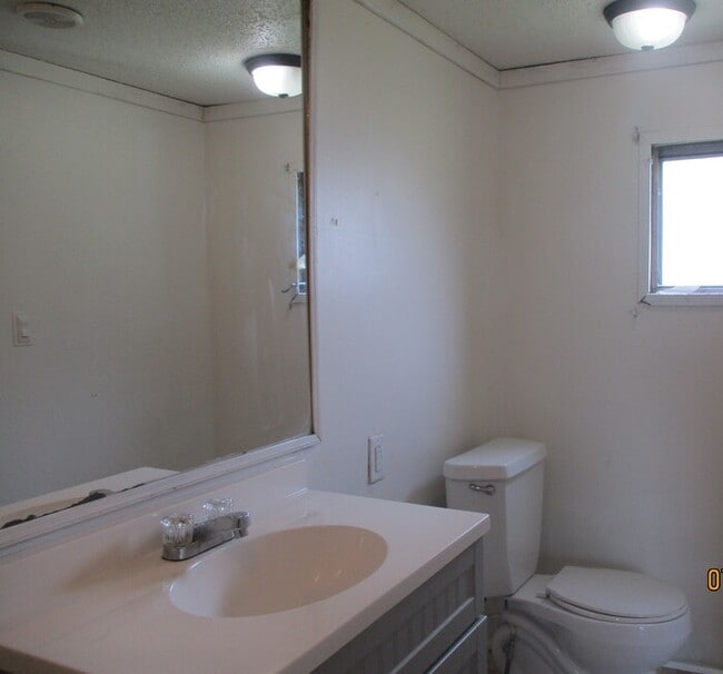 Building Photo - 139 Cypress Ln