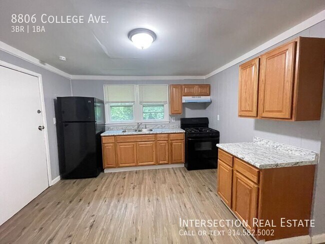 Building Photo - 8806 College Ave