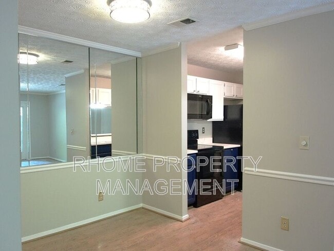 Building Photo - 1415 Tuxworth Cir