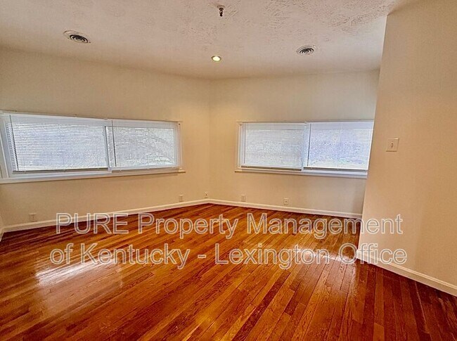 Building Photo - 430 Mt Tabor Rd