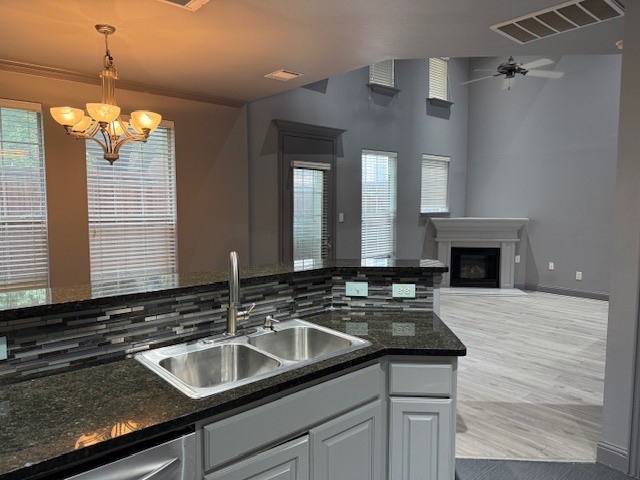 Building Photo - 4448 Jardin St
