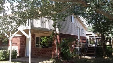Building Photo - 3 Bed 2 Bath Townhome in Lafayette. NEW PAINT, REMODELLED BATH.