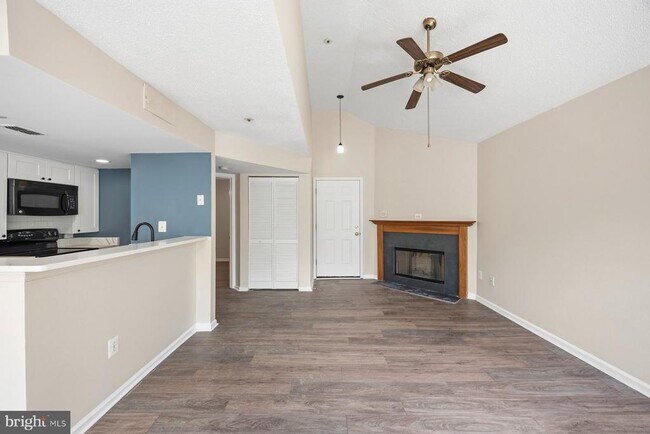 Building Photo - 14053 Vista Dr