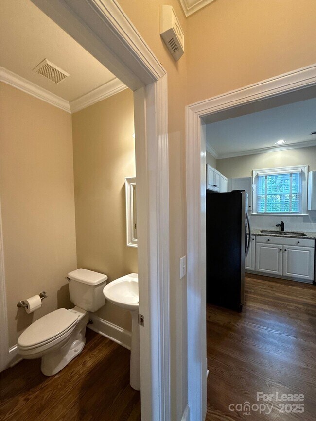 Building Photo - 805 Stargard Ct